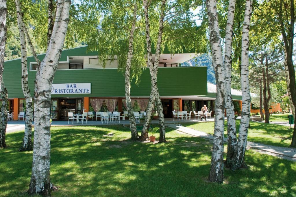 Hotel Carnia Venzone Exterior foto